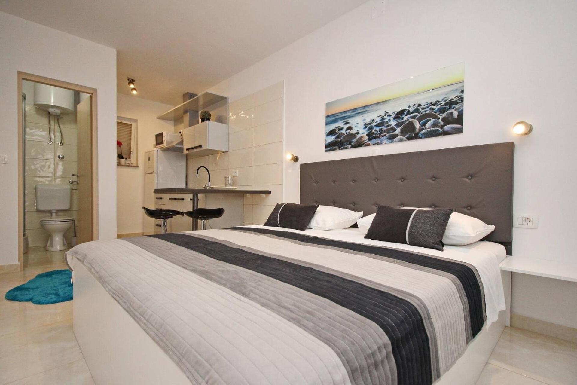 Apartments Karamarko Башка Екстер'єр фото