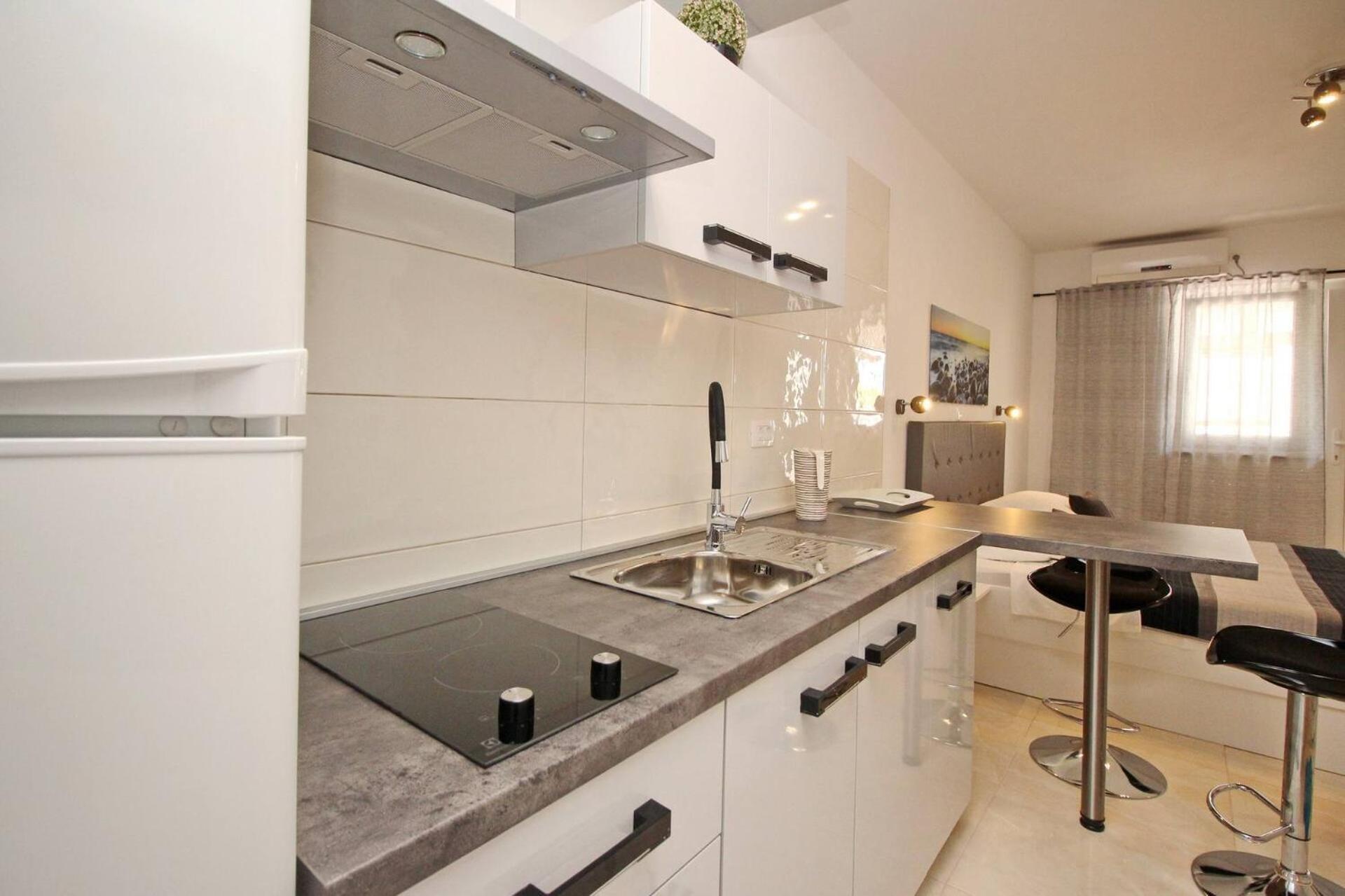 Apartments Karamarko Башка Екстер'єр фото