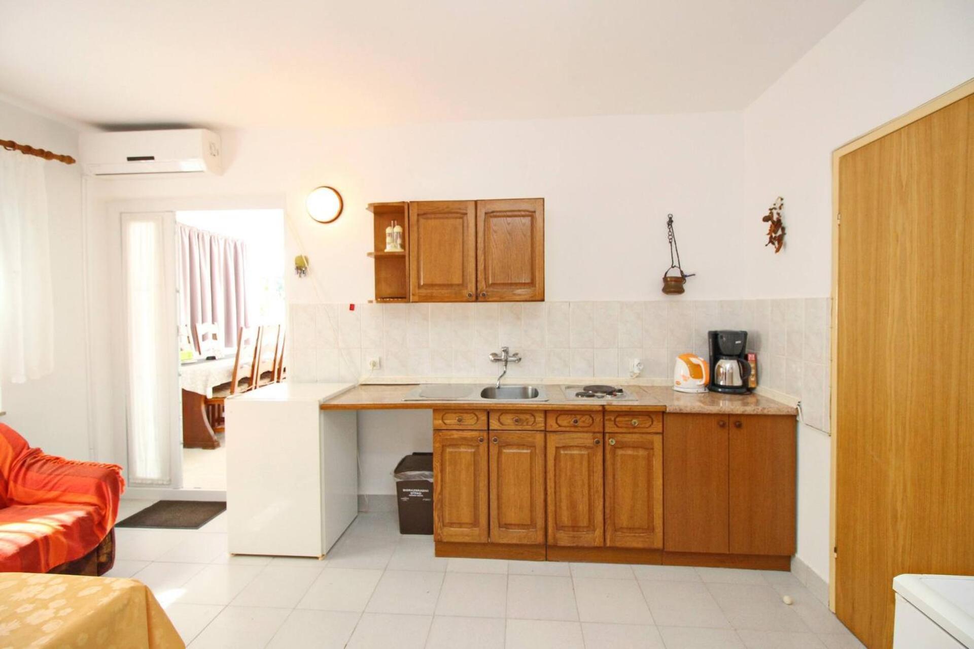 Apartments Karamarko Башка Екстер'єр фото